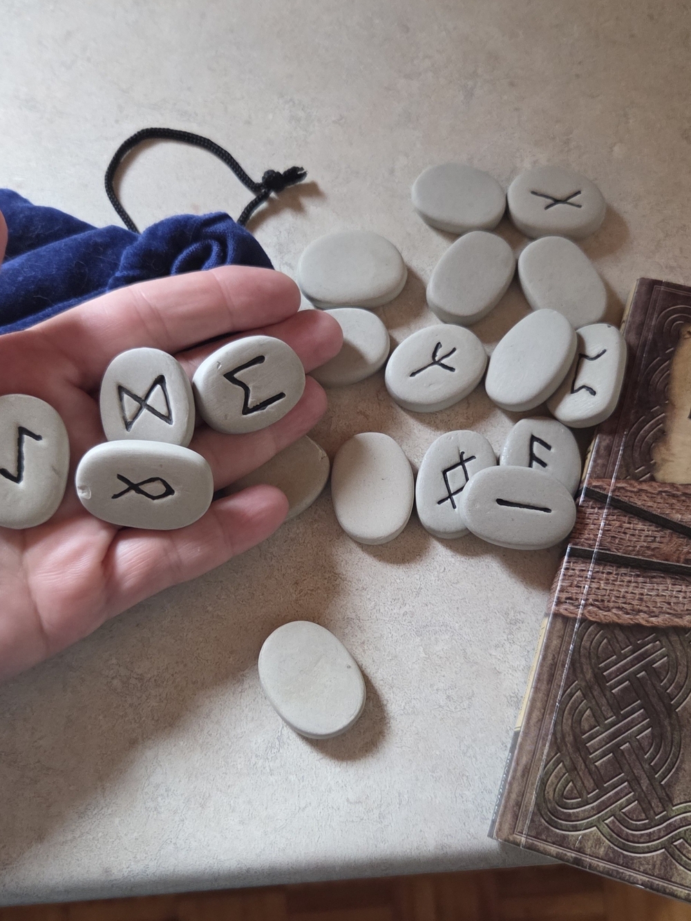 The Runes Book – White Rune Stones with Blue Pouch - Picture 3 of 3